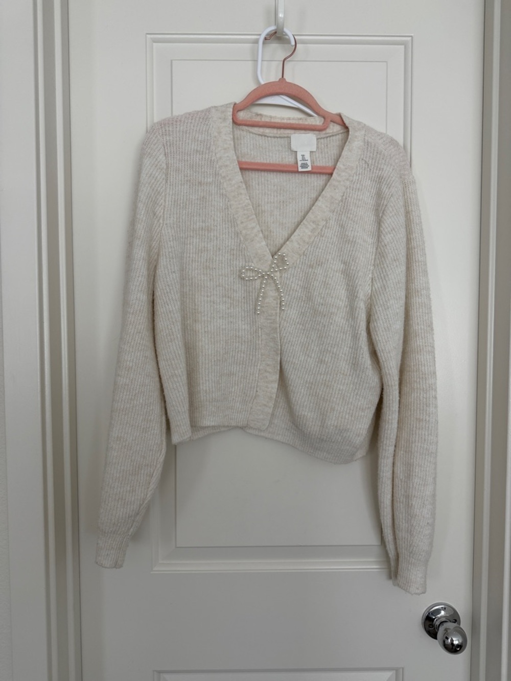 H&M Cream V-Neck Knit Sweater with Decorative Bow